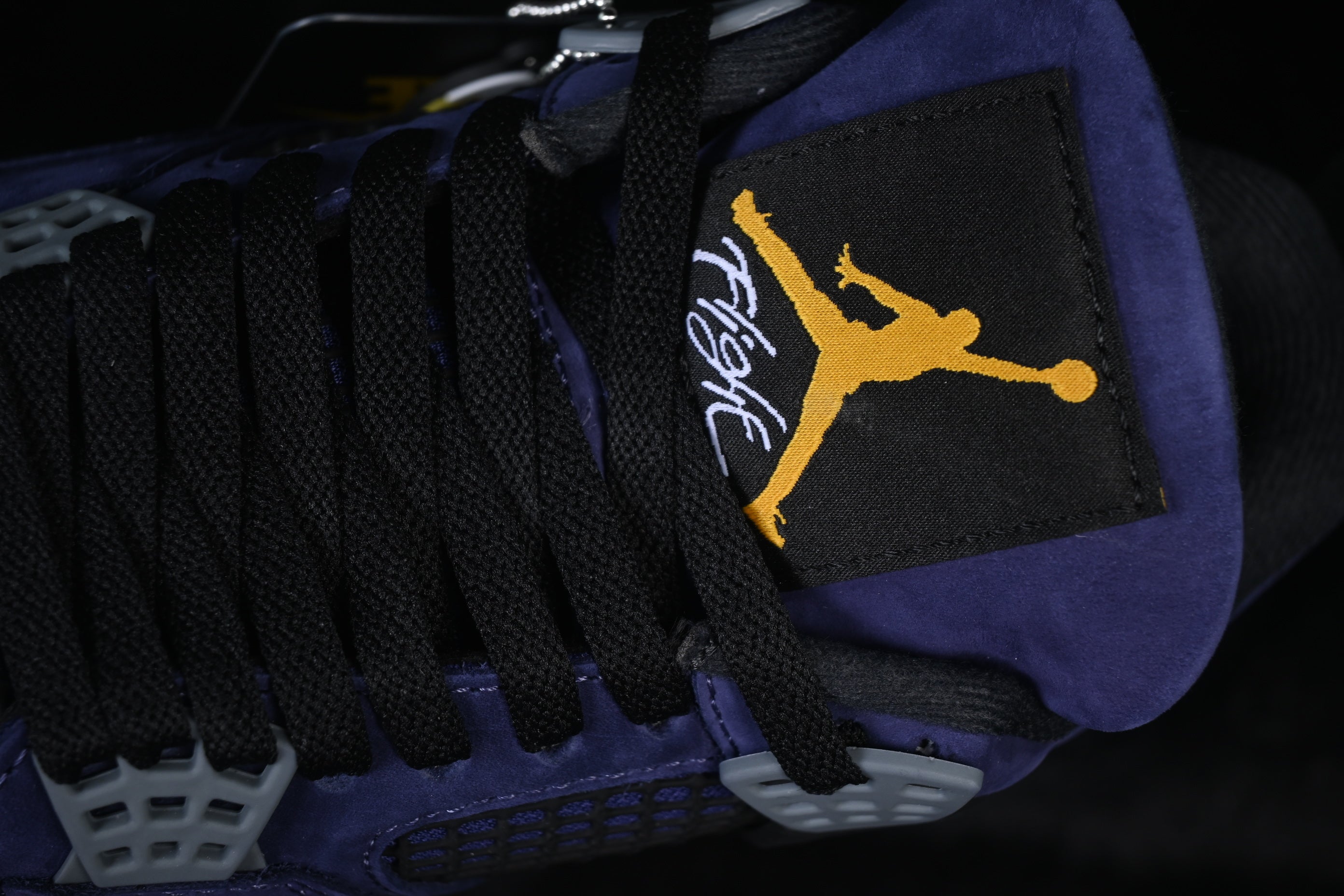 Air Jordan 4 Retro