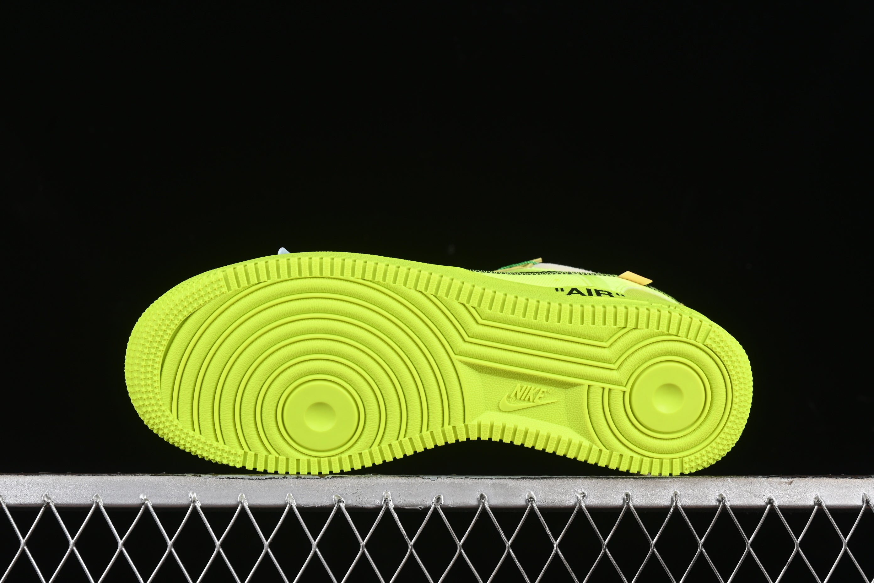 Off-White x Nike Air Force 1 "Yellow"