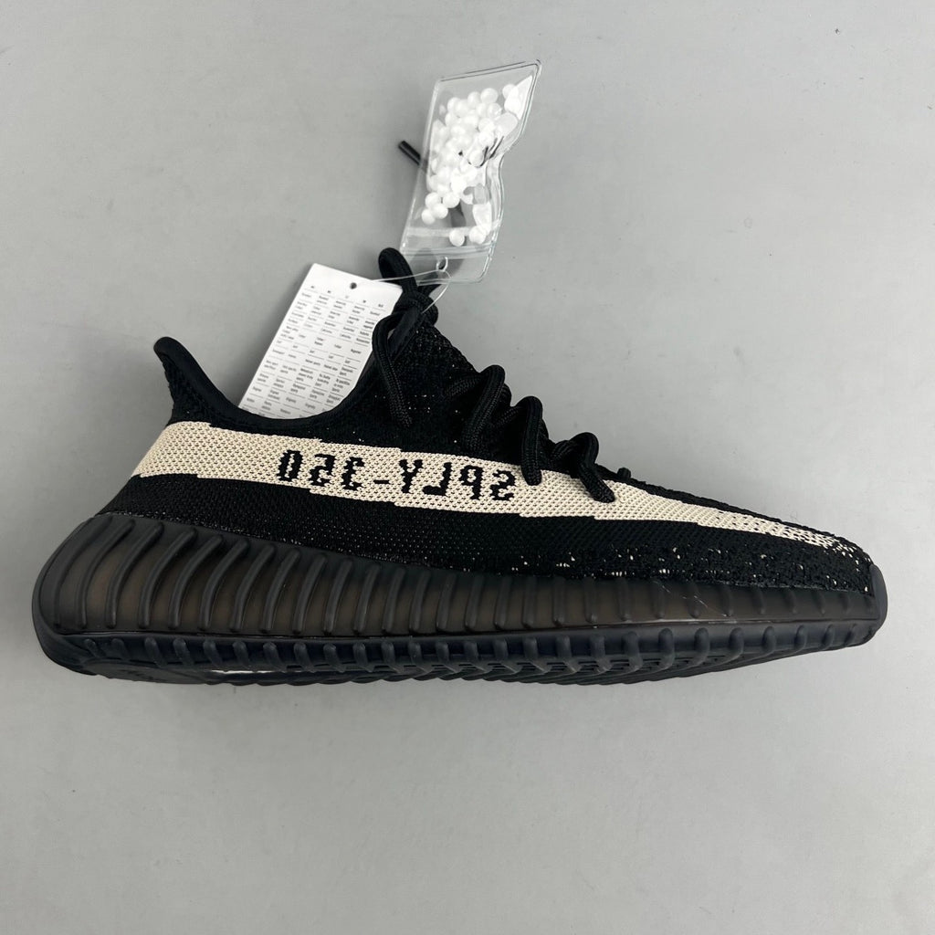 Yeezy Boost 350 v2 "Oreo"