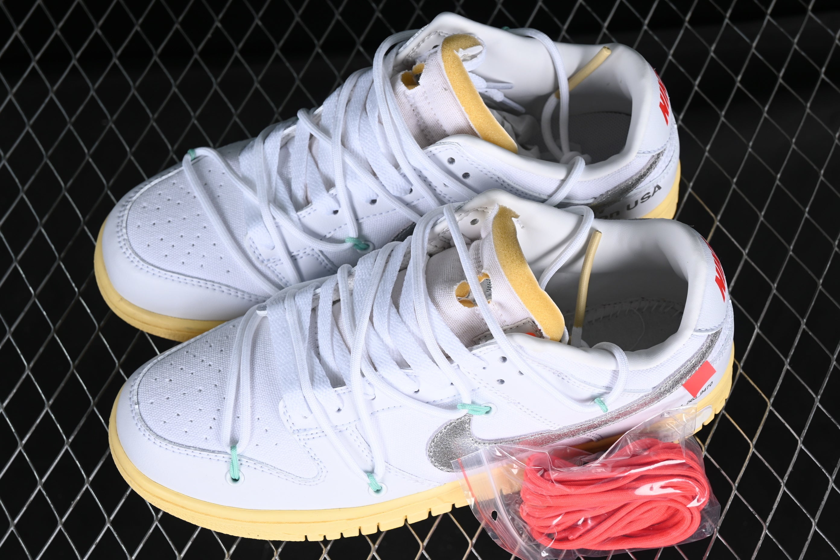 Off-White x Nike SB Dunk