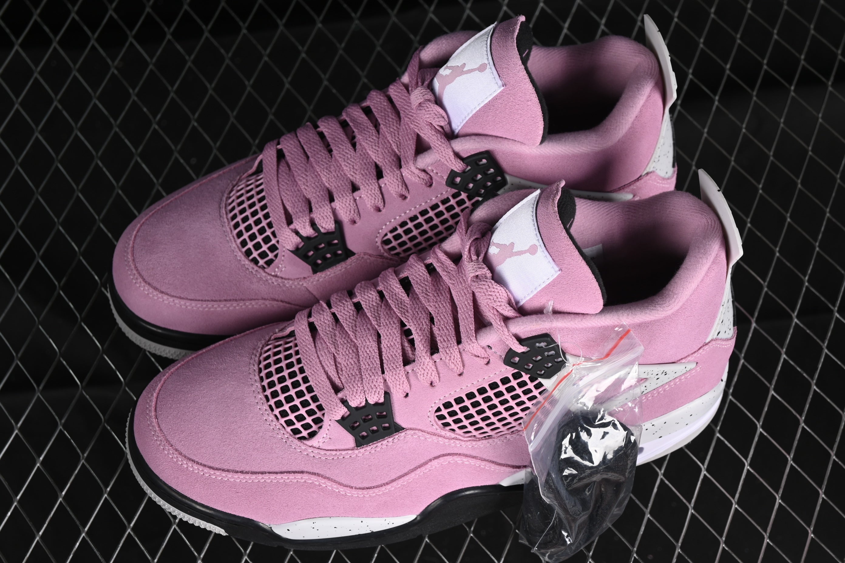 Air Jordan 4 Retro