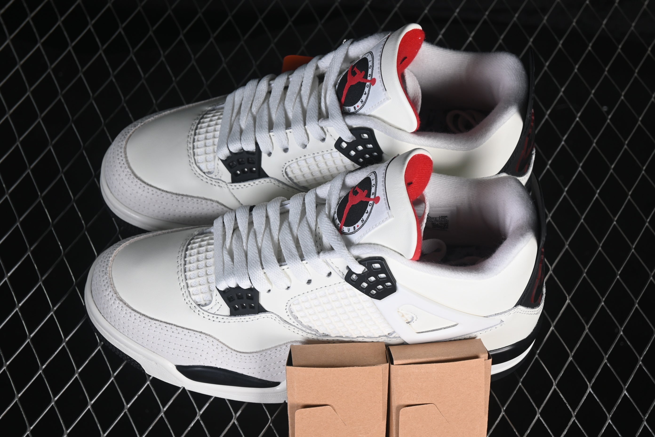 Air Jordan 4 Retro