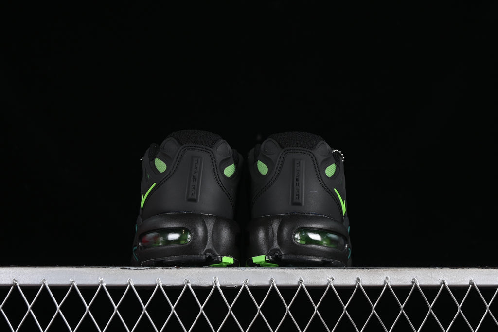 Nike Air Max Plus Drift