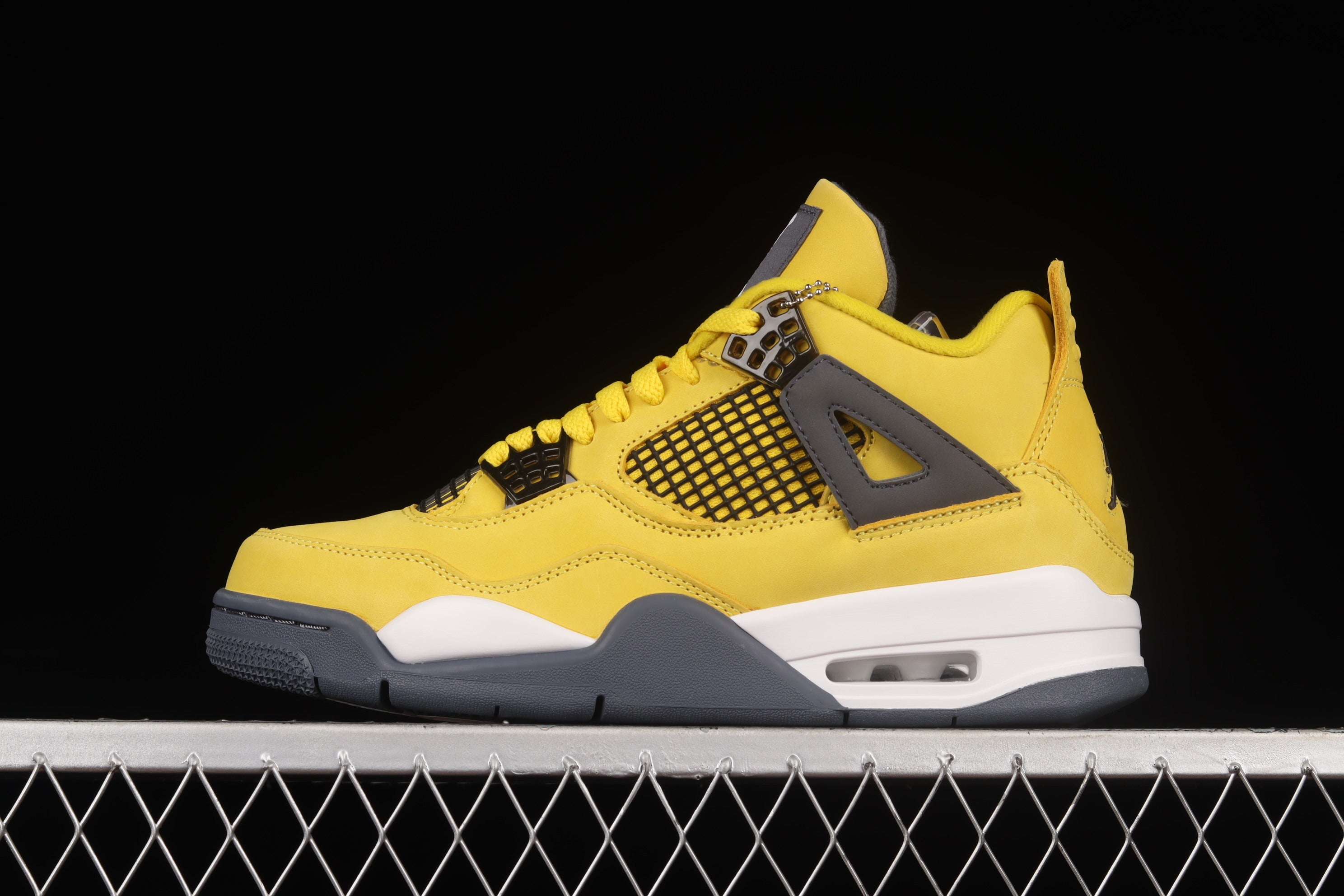 Air Jordan 4 Retro