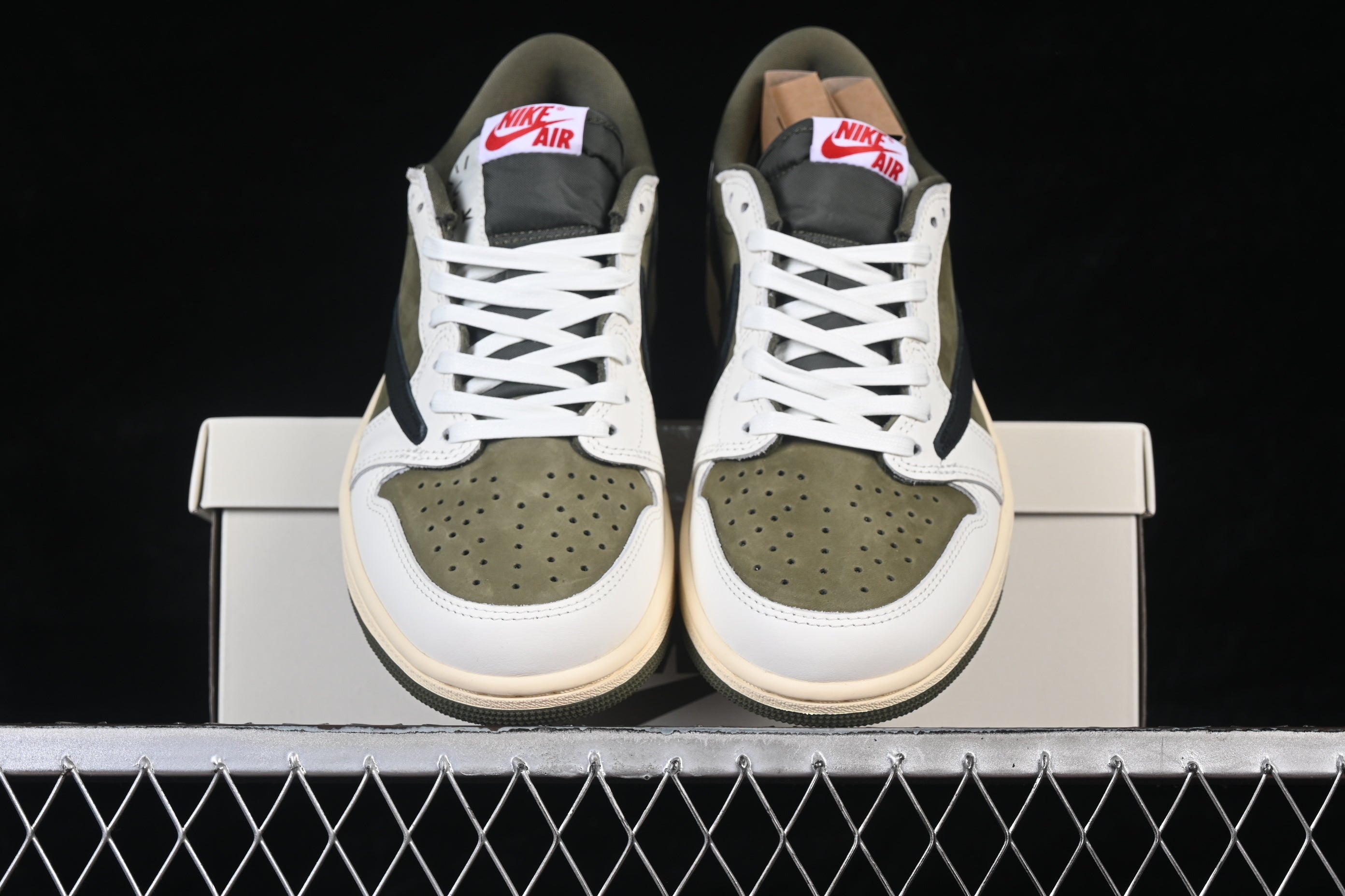 Travis Scott x Air Jordan 1