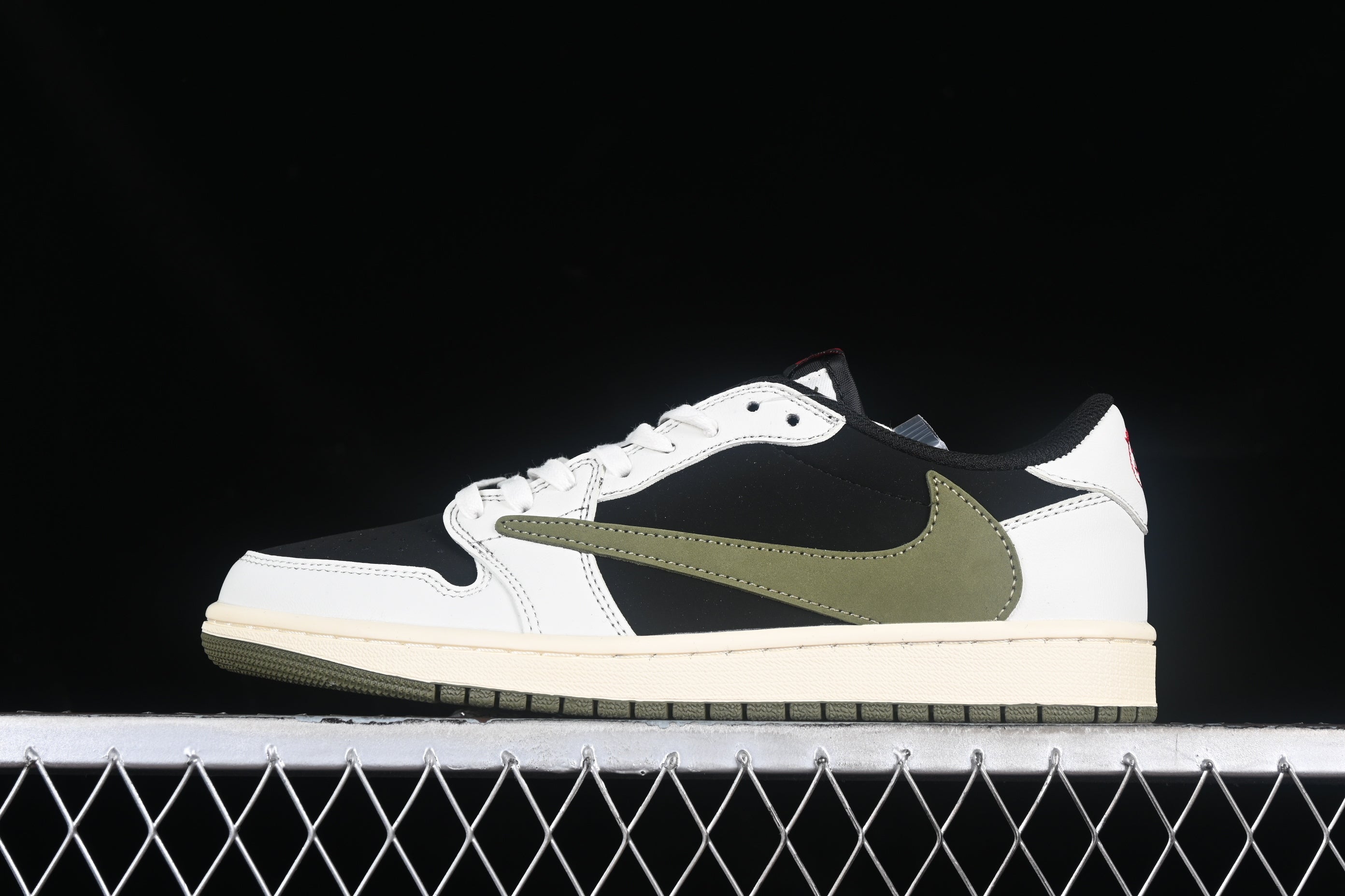 Travis Scott x Air Jordan 1 "Olive"