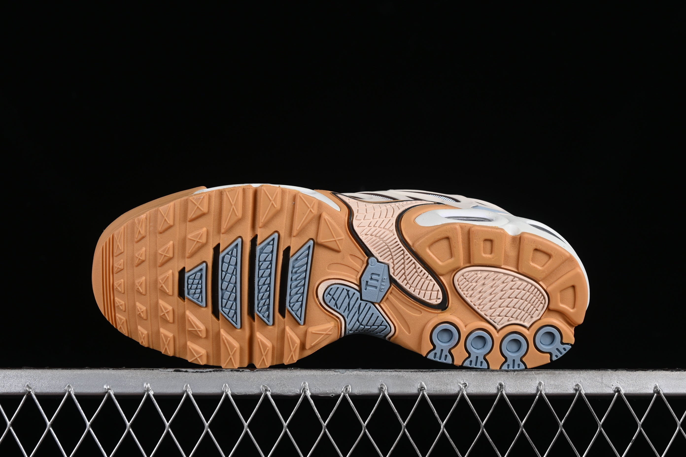 Nike Air Max Plus Drift