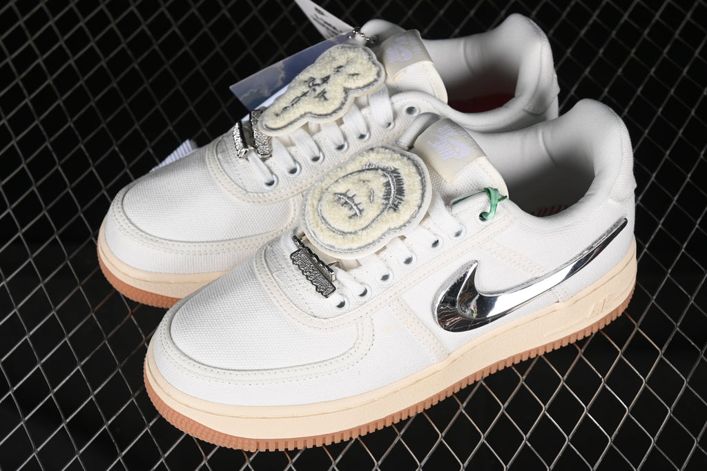 Travis Scott x Nike Air Force 1 - Sail