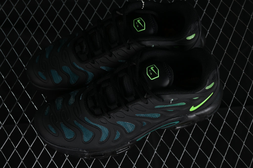 Nike Air Max Plus Drift