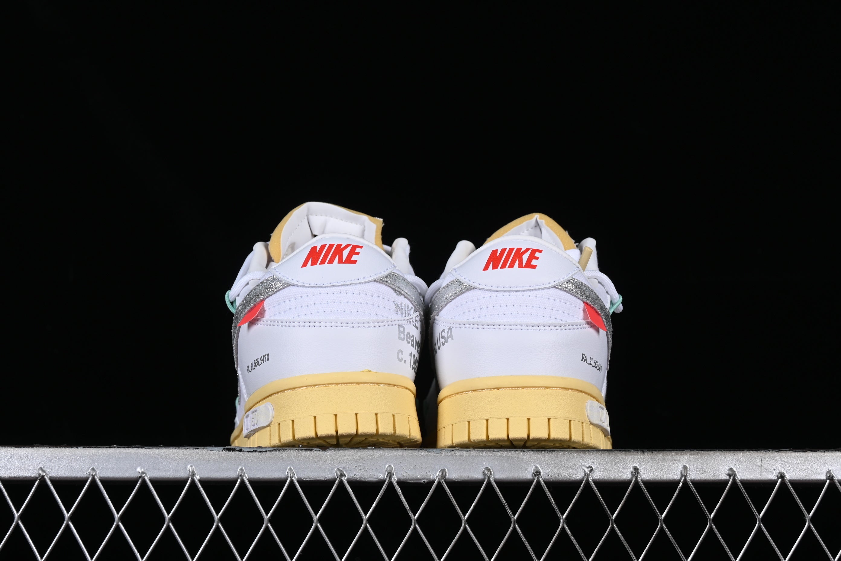 Off-White x Nike SB Dunk