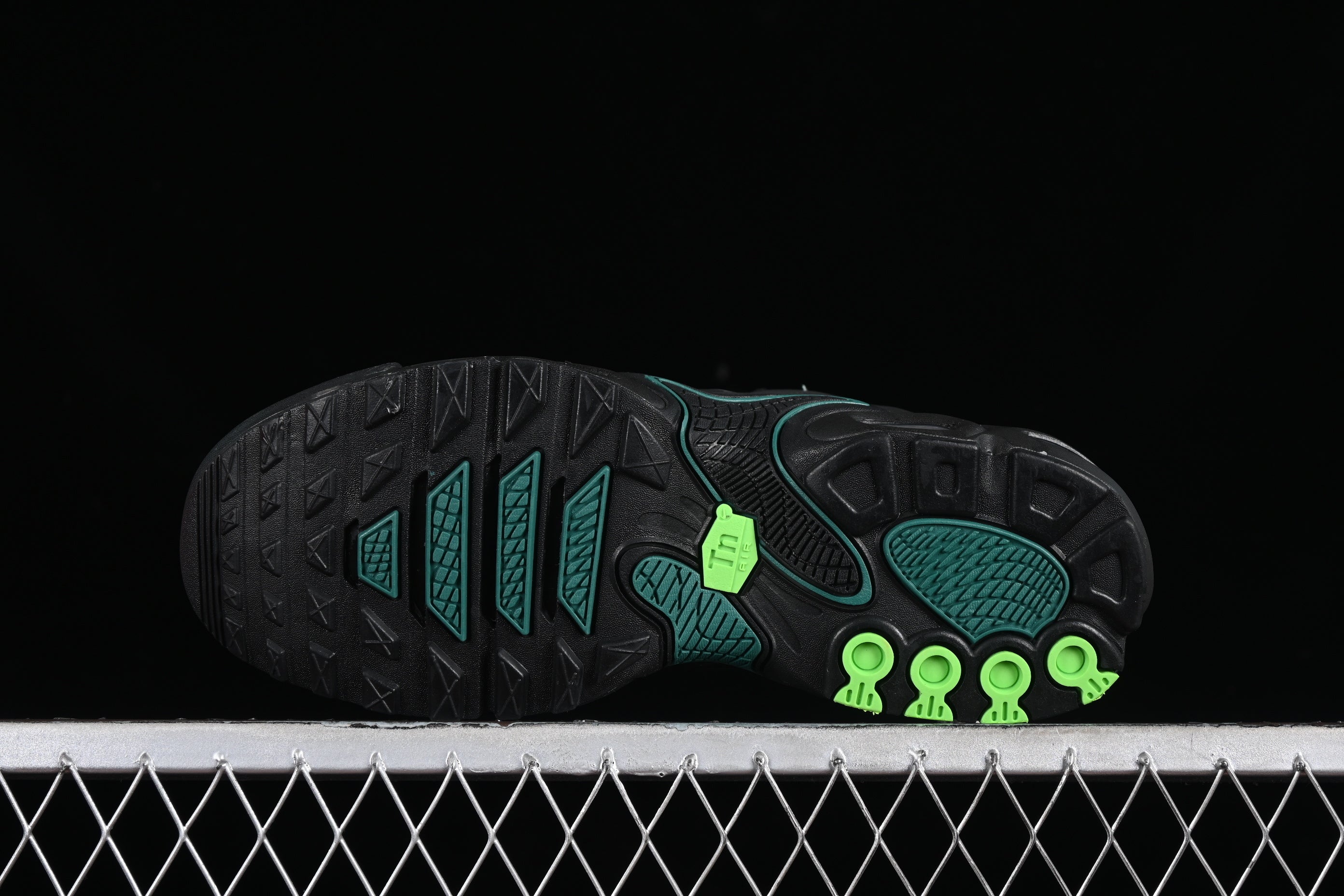 Nike Air Max Plus Drift