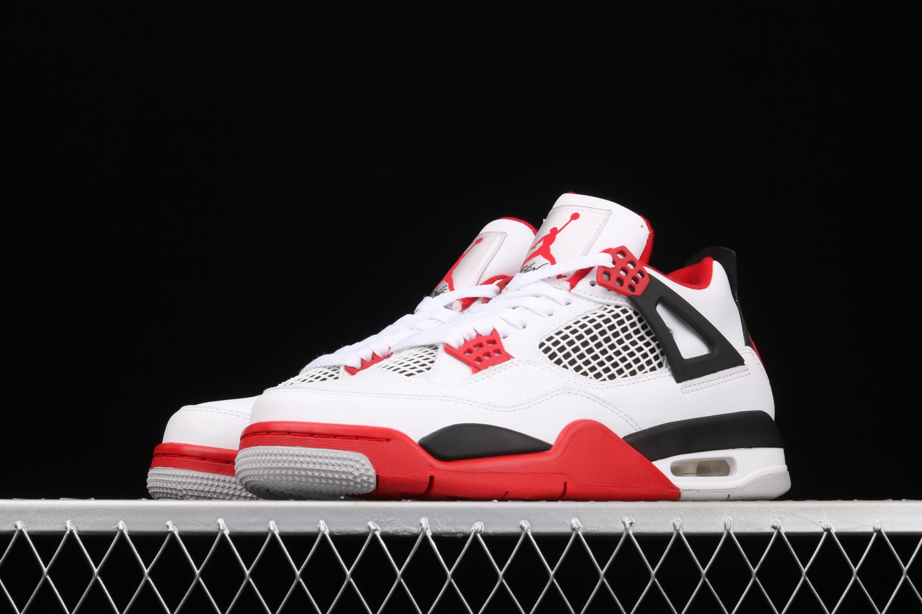 Air Jordan 4 Retro