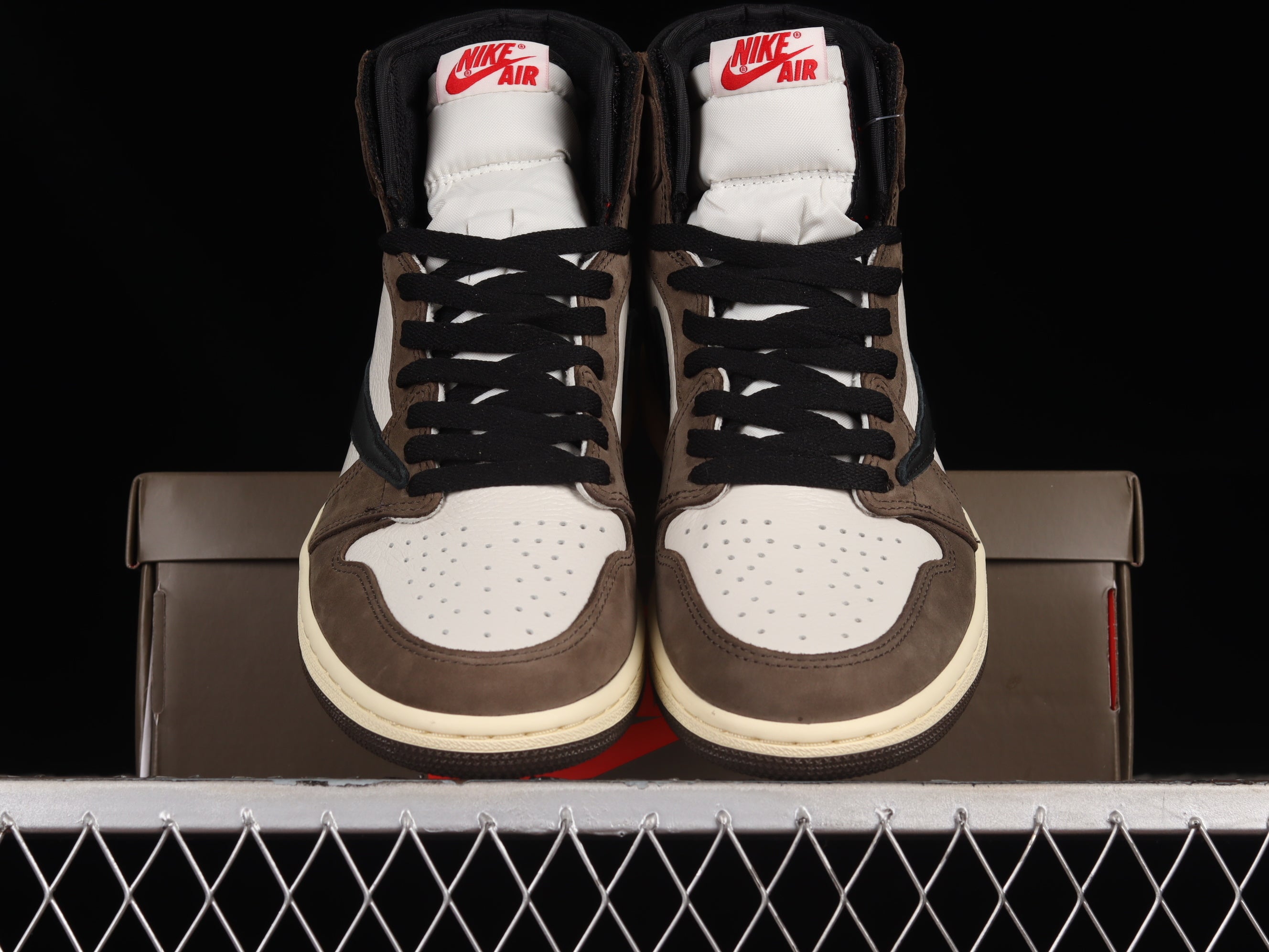 Travis Scott x Nike Air Jordan 1 High "Mocha"