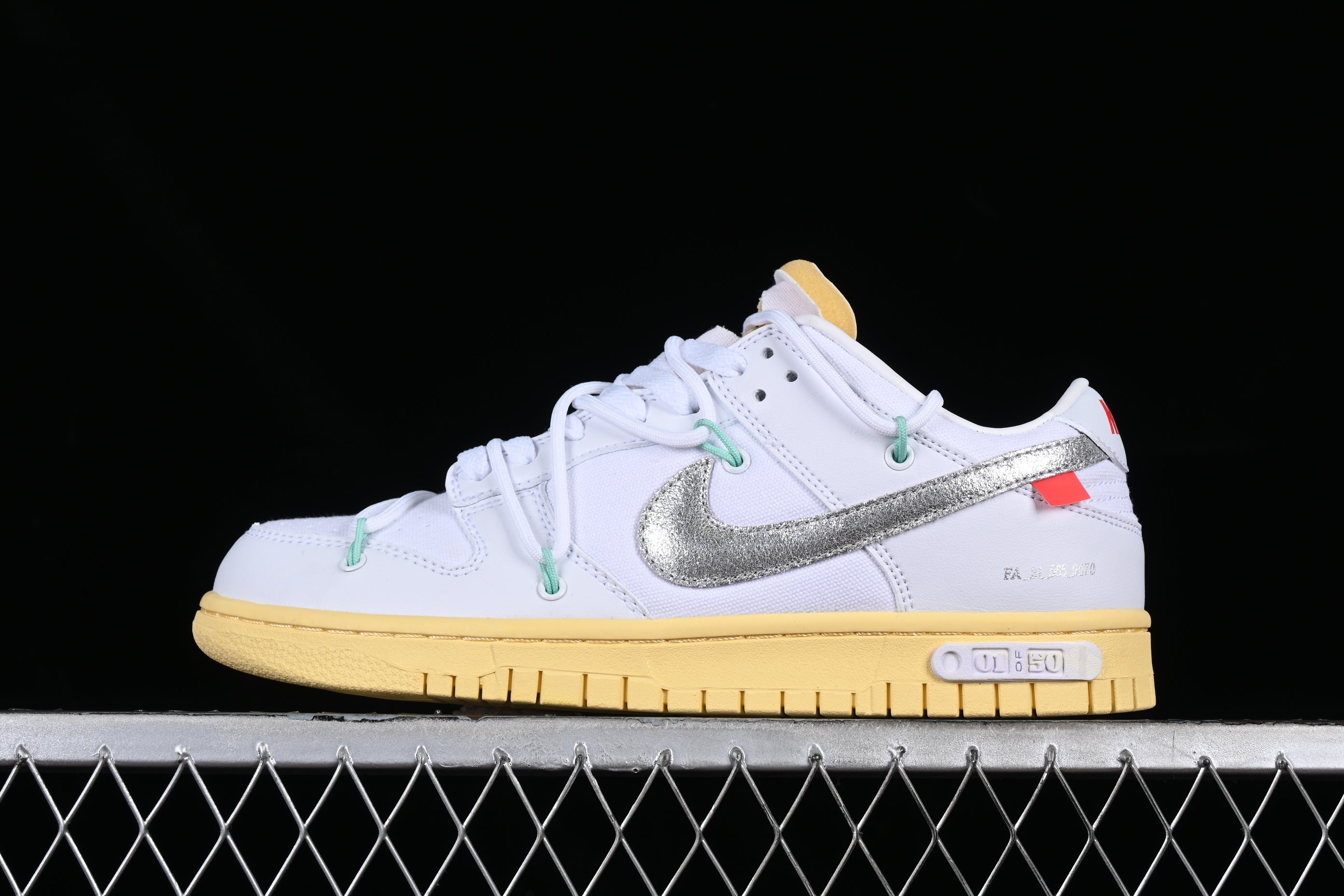 Off-White x Nike SB Dunk