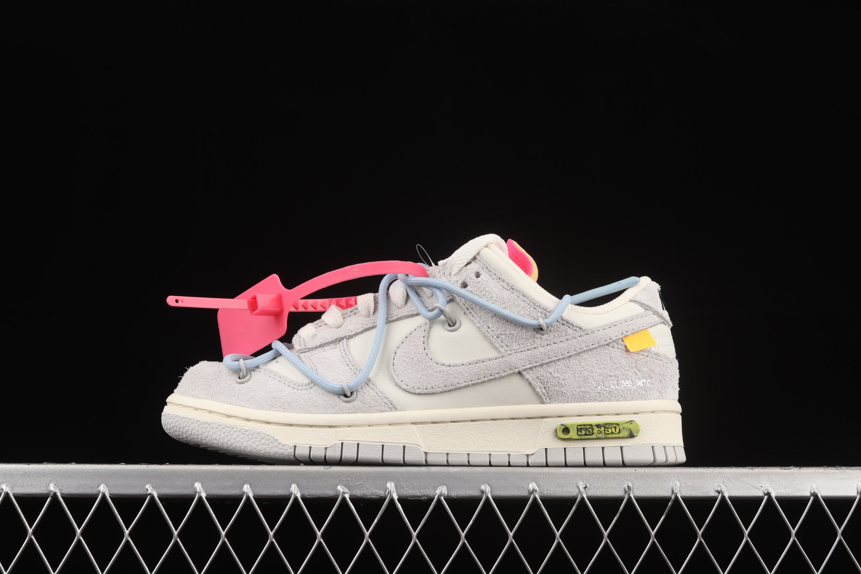 Off White x Nike SB Dunk