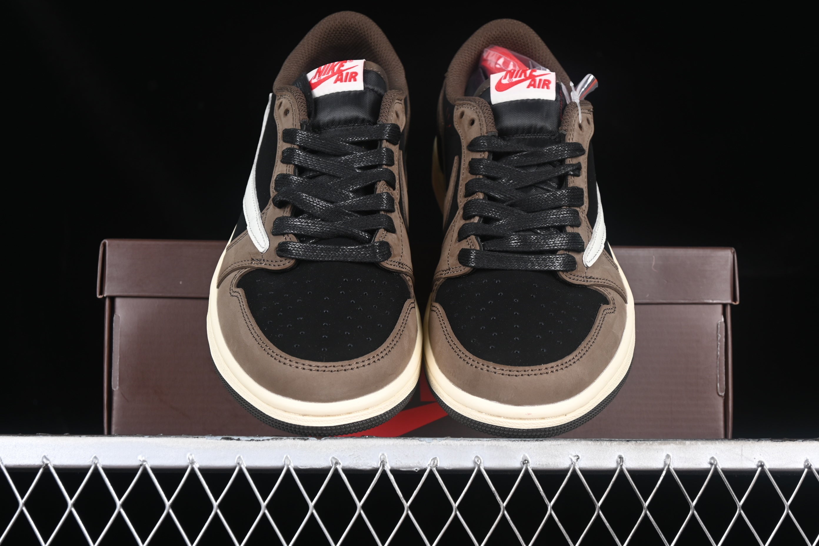 Travis Scott x Air Jordan 1 "Mocha"