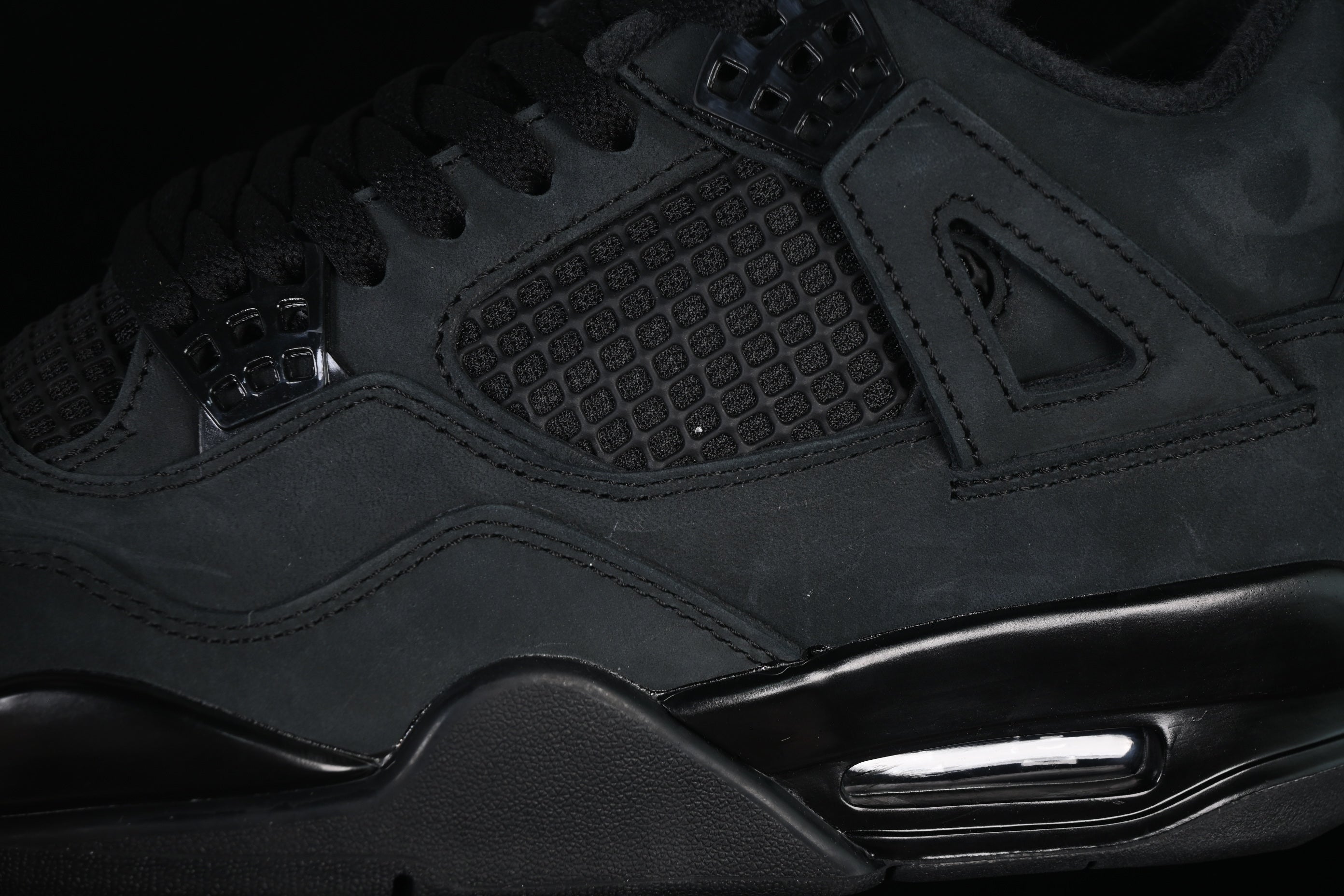 Air Jordan 4 Retro