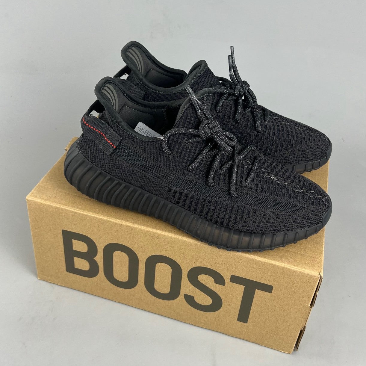 Yeezy Boost 350 v2 "Static Black"