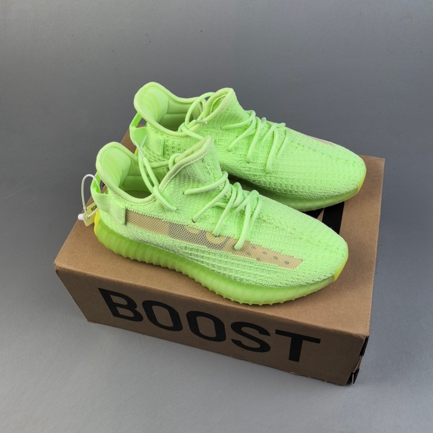 Yeezy Boost 350 v2 "Glow"