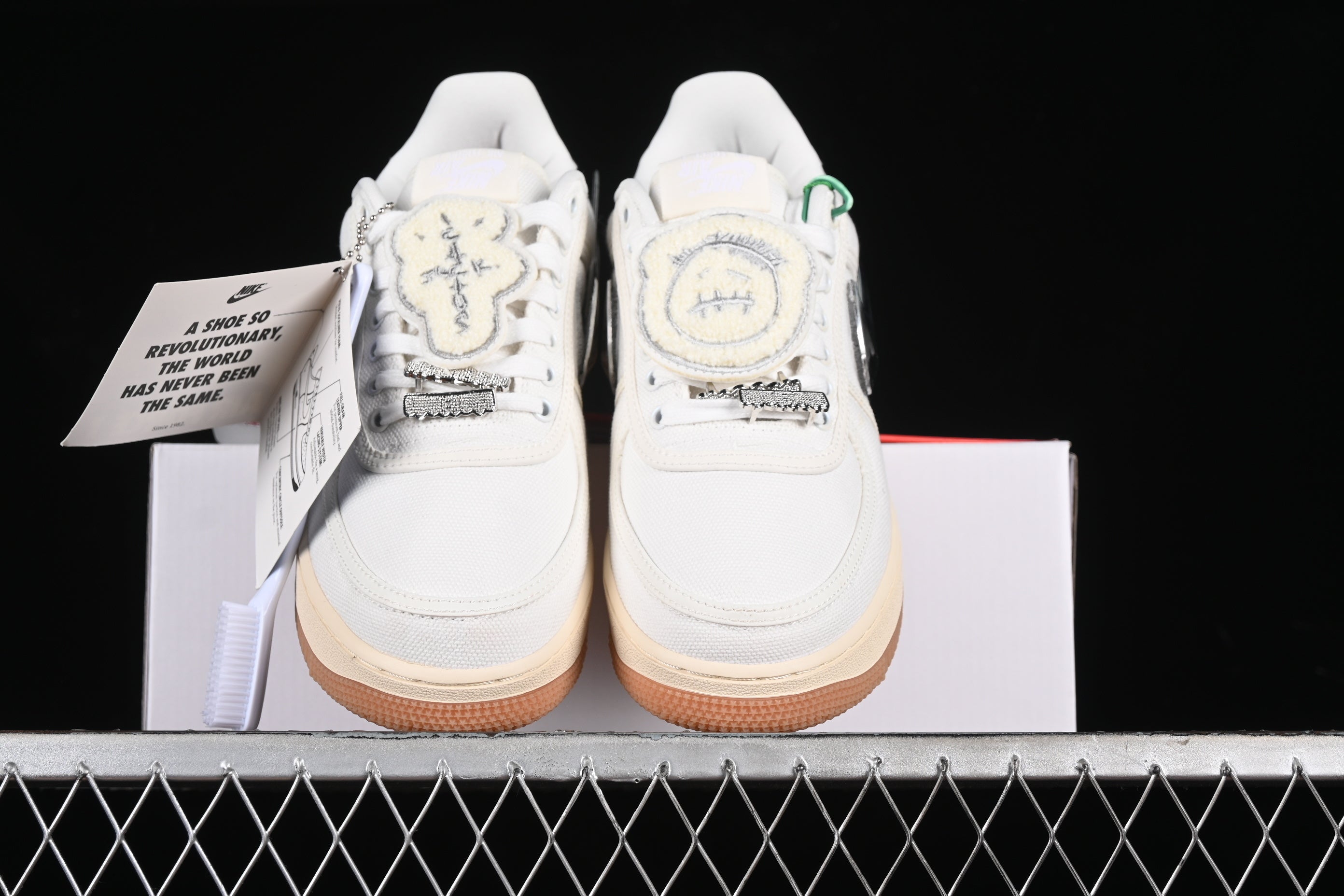 Travis Scott x Nike Air Force 1 - Sail