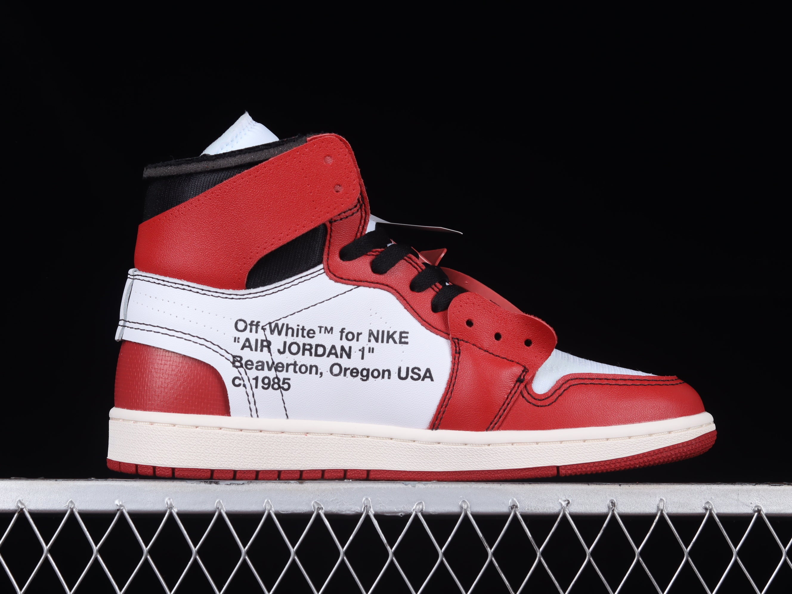 Off-White x Nike Air Jordan 1 "Chicgo"