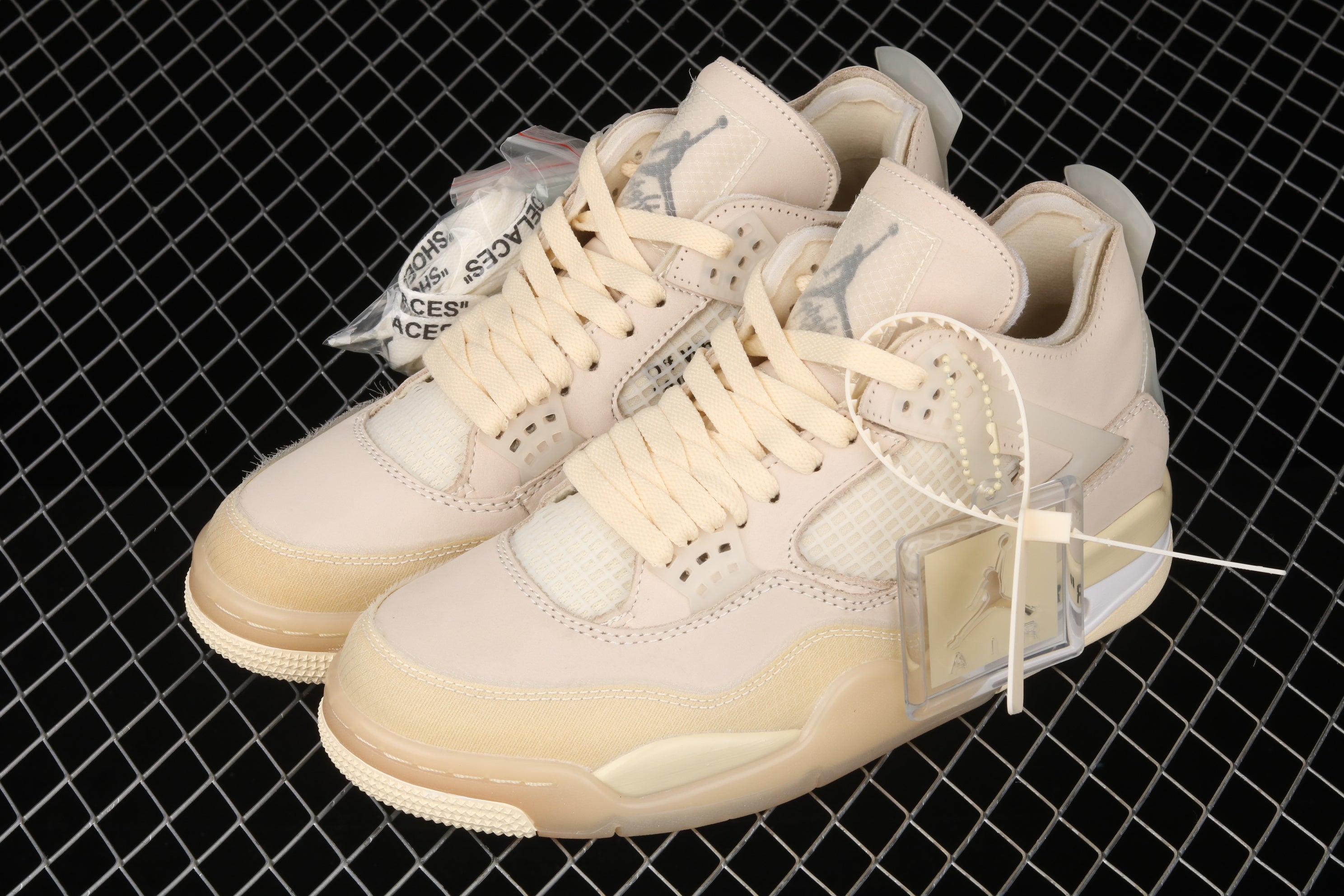 Off-White x Air Jordan 4