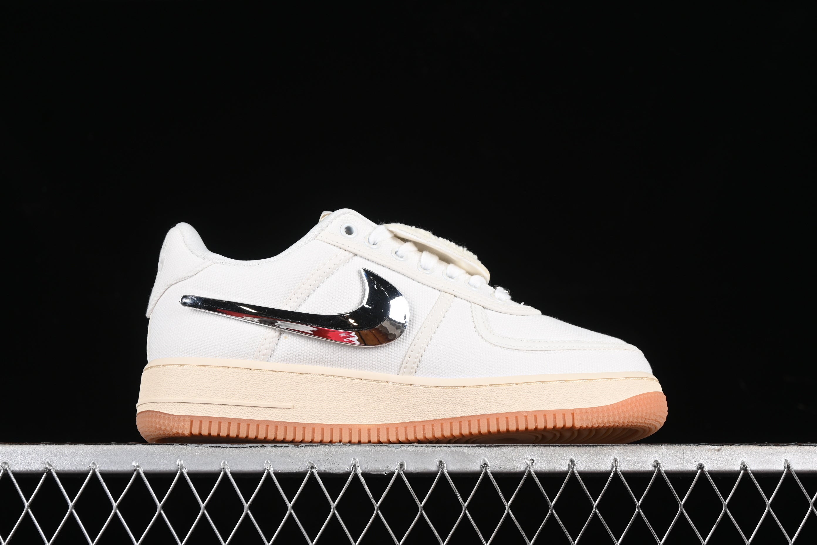 Travis Scott x Nike Air Force 1 - Sail