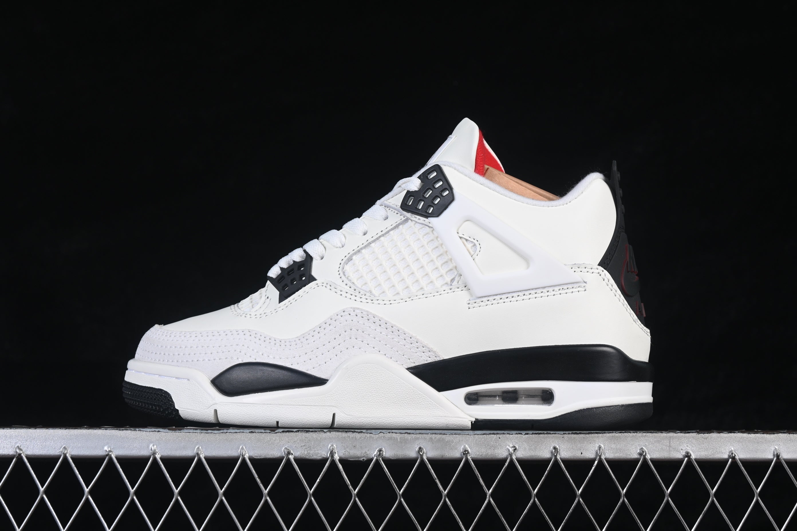 Air Jordan 4 Retro