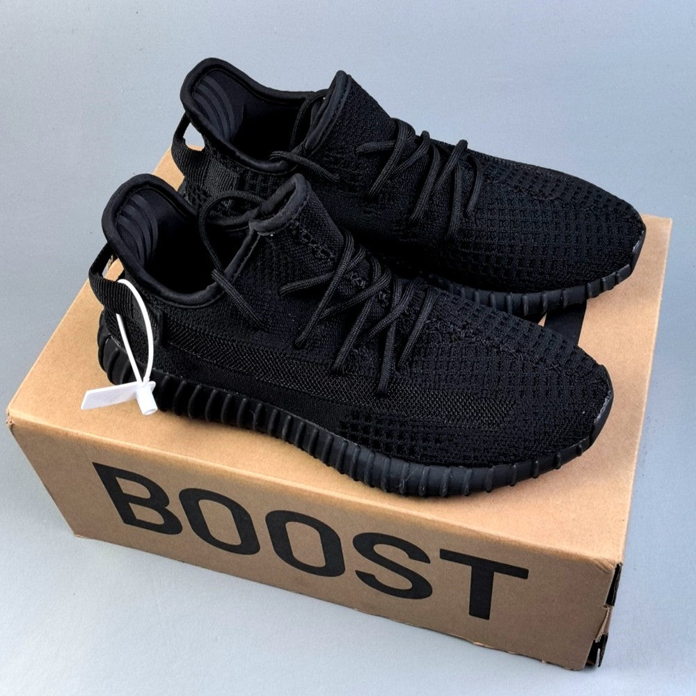 Yeezy Boost 350 v2 "Onyx"