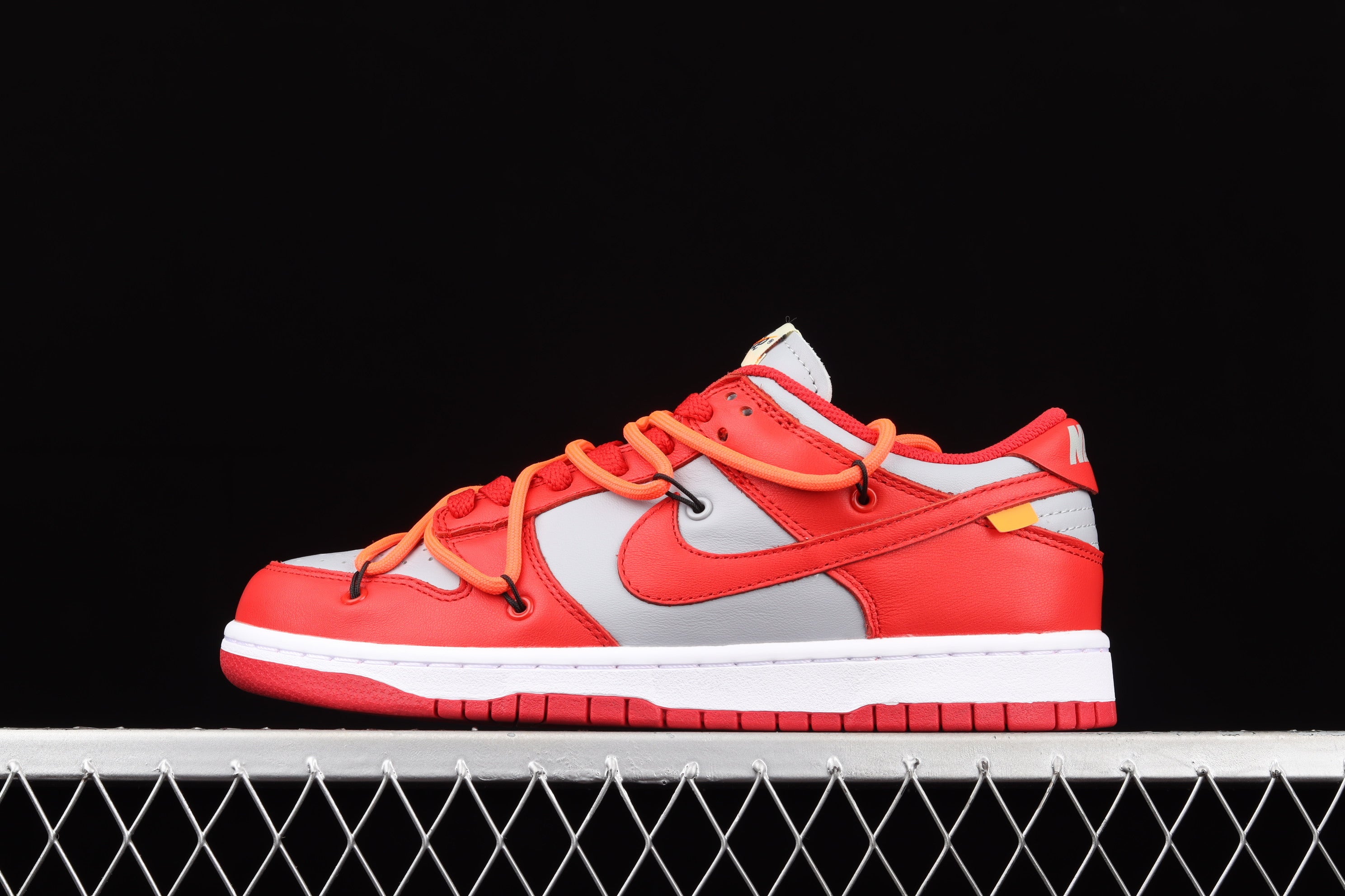 Off White x Nike SB Dunk x Futura